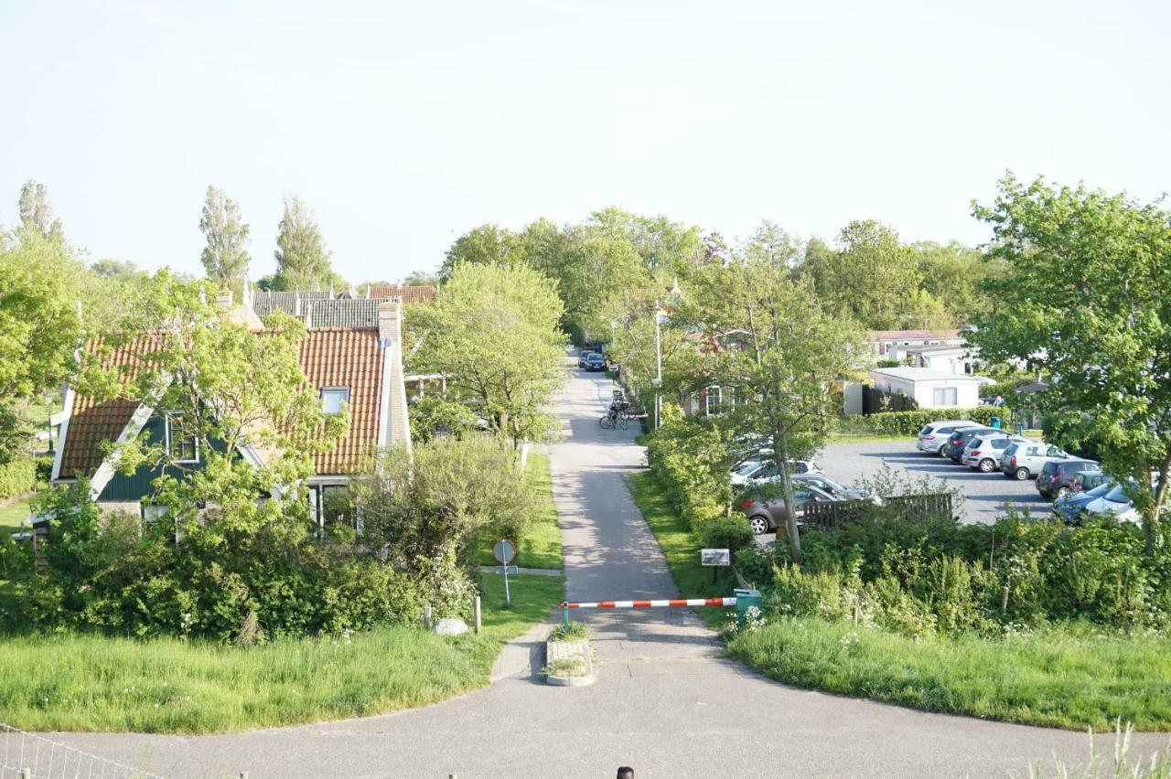 Vakantieverblijf Aan De Dijk Hotell Hippolytushoef Exteriör bild